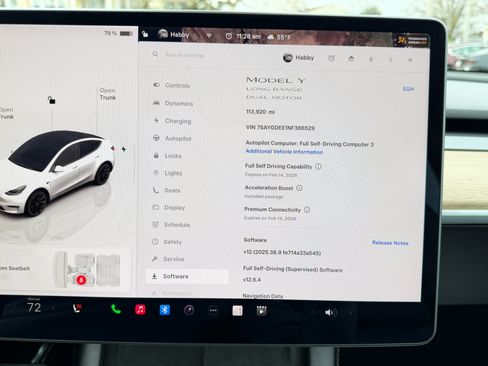 Used 2022 Tesla Model Y Long Range image 21