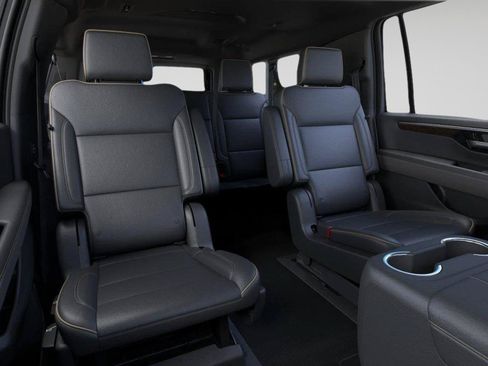 New 2026 Chevrolet Suburban Premier AWD/4WD image 6