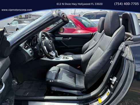 Used 2014 BMW Z4 sDrive35i image 9