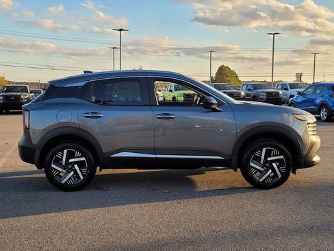 New 2026 Nissan Kicks SV w/ SV Premium Package FWD image 2