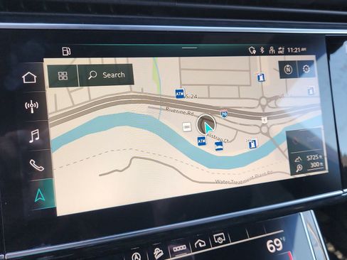 Used 2021 Audi Q8 Premium Plus w/ Premium Plus Package image 26