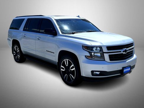 Certified 2019 Chevrolet Suburban Premier AWD/4WD image 3