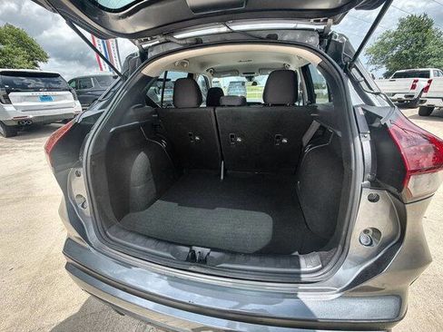 Used 2021 Nissan Kicks SV FWD image 25