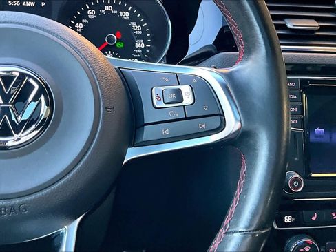 Used 2016 Volkswagen Jetta GLI SE image 24