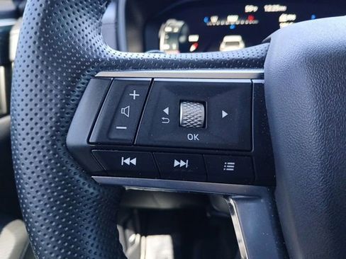 Used 2024 Mitsubishi Outlander SE image 25