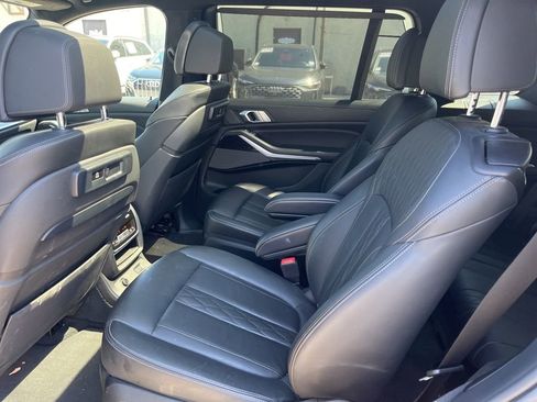 Used 2021 BMW X7 xDrive40i w/ M Sport Package image 6