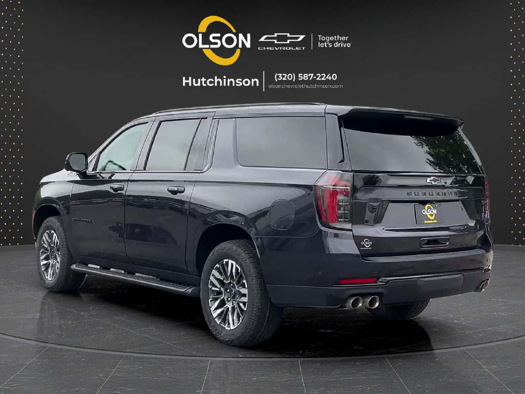 Used 2025 Chevrolet Suburban Z71 AWD/4WD image 3