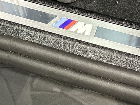 Used 2026 BMW X5 sDrive40i w/ Executive Package RWD image 17