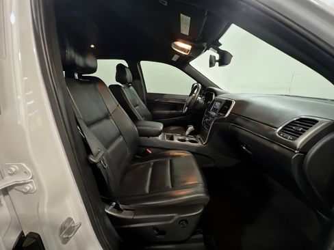 Used 2018 Jeep Grand Cherokee Limited RWD image 20