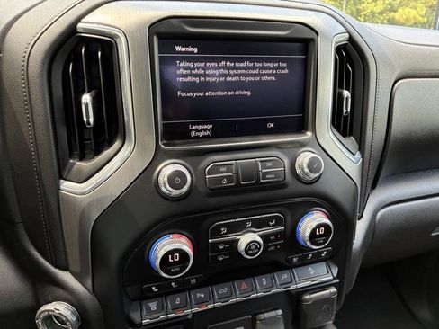 Used 2021 GMC Sierra 2500 Denali w/ Denali Ultimate Package AWD/4WD image 35