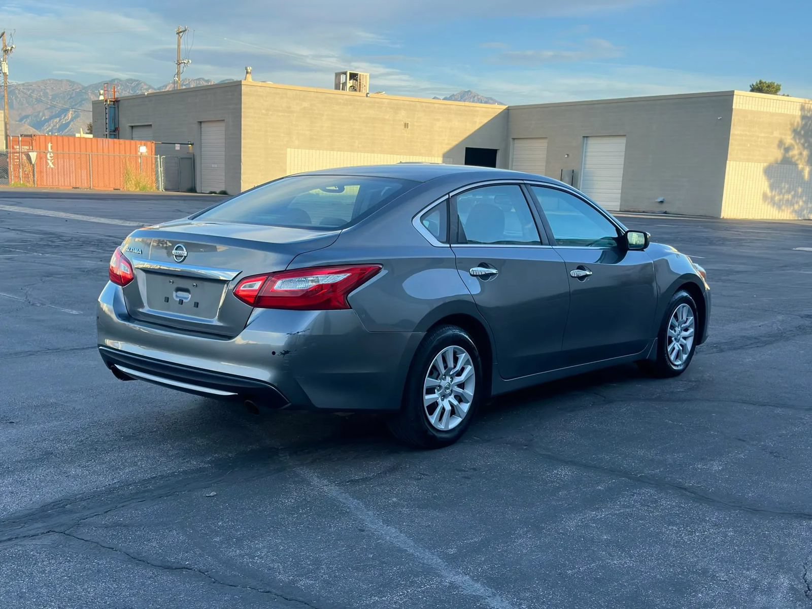 Used 2016 Nissan Altima 2.5 S w/ Power Driver Seat Package FWD image 5