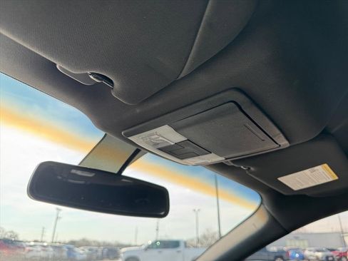 Used 2015 Ford Taurus Limited image 26