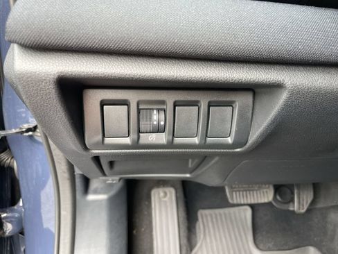 Used 2023 Subaru Outback Premium AWD/4WD image 18