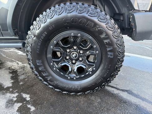 Used 2023 Ford Bronco Wildtrak image 20