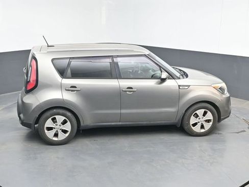 Used 2016 Kia Soul FWD image 25