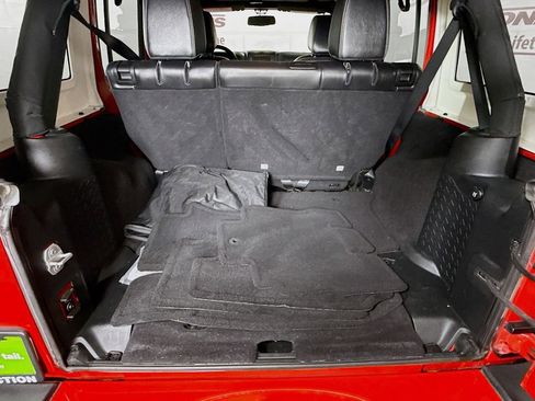 Used 2018 Jeep Wrangler Unlimited Sahara w/ Max Tow Package image 24