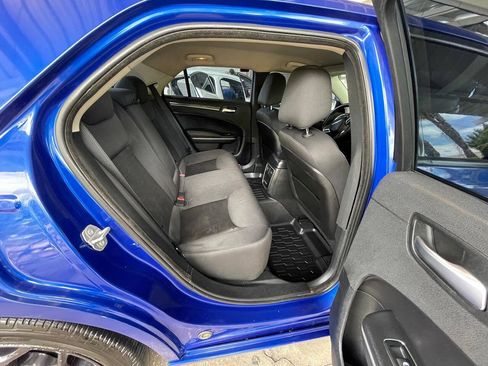 Used 2019 Chrysler 300 Touring w/ Sport Appearance Package RWD image 5