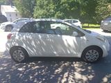 Used 2011 Toyota Yaris 2-Door Hatchback image 3