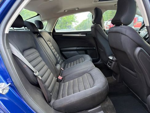 Used 2015 Ford Fusion SE FWD image 16