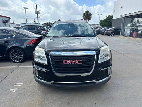 Used 2017 GMC Terrain SLE w/ Convenience Package FWD image 2