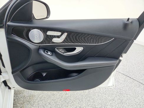 Used 2015 Mercedes-Benz C 300 4MATIC Sedan image 31