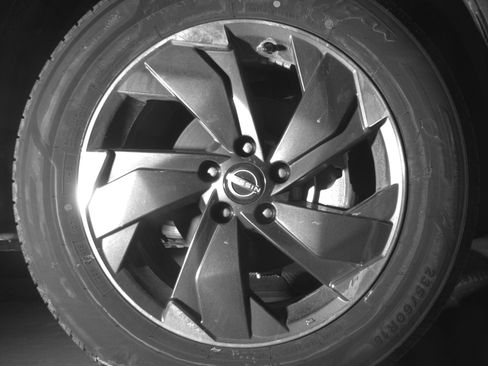 Used 2025 Nissan Rogue SV image 13