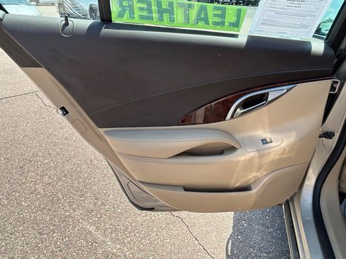 Used 2011 Buick LaCrosse CXL FWD image 13