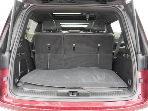 Certified 2024 Jeep Wagoneer 4WD w/ Premium Group I image 18