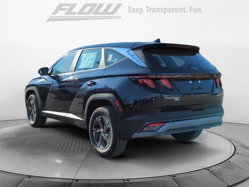 New 2026 Hyundai Tucson Blue SE image 5