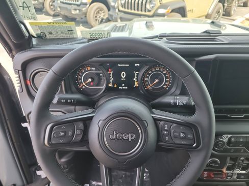 New 2026 Jeep Gladiator Rubicon AWD/4WD image 19