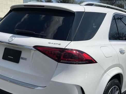 Used 2022 Mercedes-Benz GLE 350 4MATIC w/ AMG Line Exterior image 9