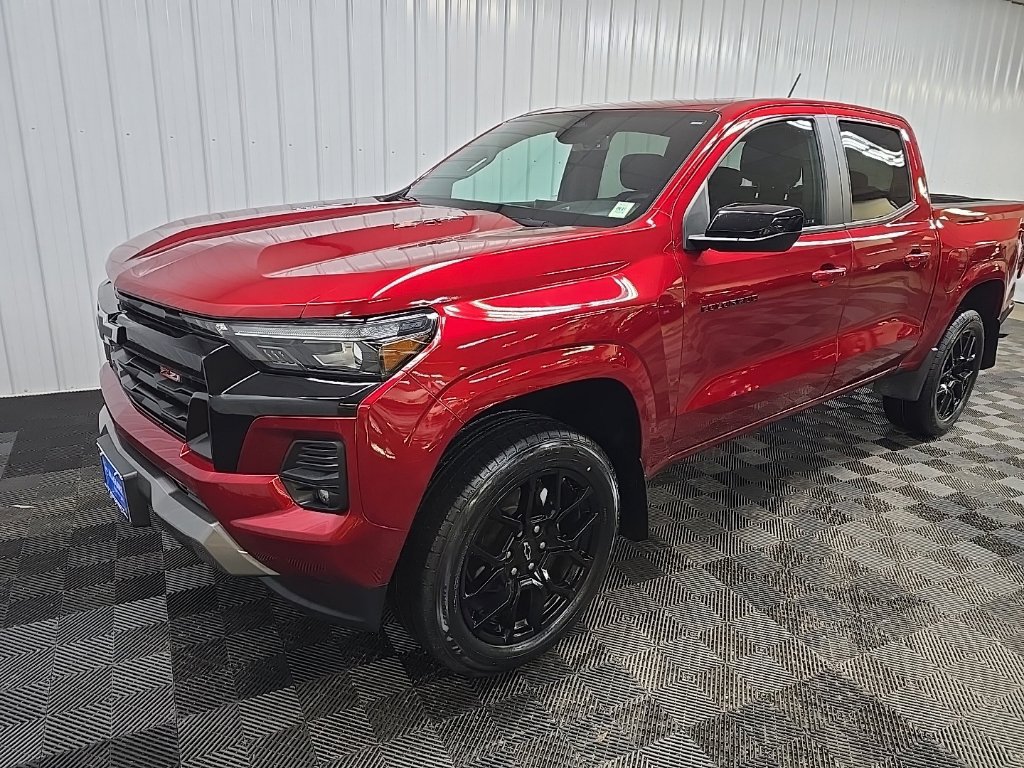 Used 2024 Chevrolet Colorado Z71 w/ LPO, Dark Essentials Package AWD/4WD image 8