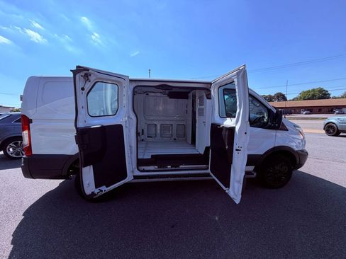 Used 2015 Ford Transit 250 130 Low Roof w/ Exterior Upgrade Package RWD image 34