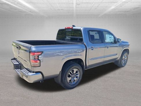 New 2026 Nissan Frontier SV w/ Tow Package AWD/4WD image 5
