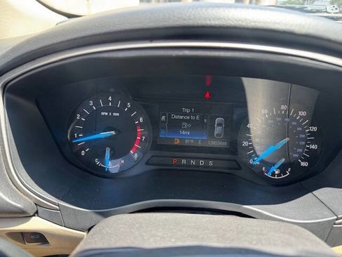 Used 2016 Ford Fusion SE image 31