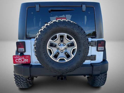 Used 2015 Jeep Wrangler Unlimited Rubicon w/ Connectivity Group image 7