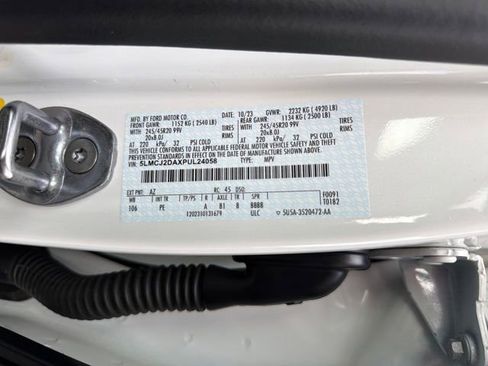 Used 2023 Lincoln Corsair Reserve image 35