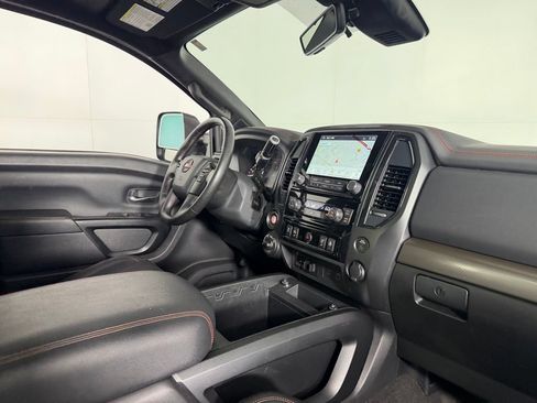 Used 2024 Nissan Titan PRO-4X w/ Pro-4x Convenience Package AWD/4WD image 29