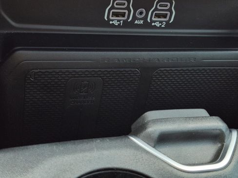 Used 2025 RAM 1500 Laramie w/ Laramie Southwest Edition AWD/4WD image 36