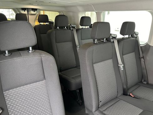Used 2023 Ford Transit 350 XLT RWD image 4