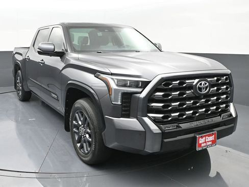 Used 2023 Toyota Tundra Platinum image 3