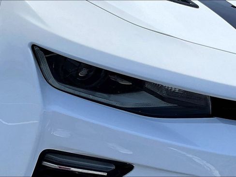 Used 2018 Chevrolet Camaro SS RWD image 29