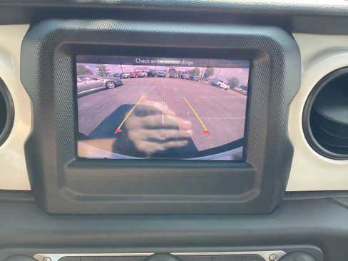 Used 2021 Jeep Wrangler Unlimited Sport image 21