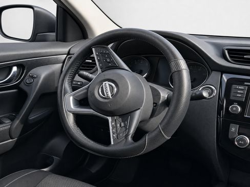 Used 2022 Nissan Rogue Sport SV FWD image 13