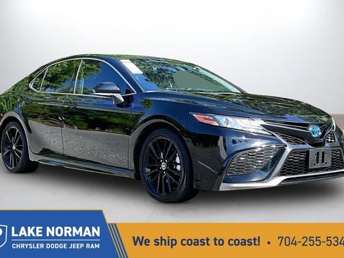 Used 2024 Toyota Camry XSE w/ Cold Weather Package FWD image 1