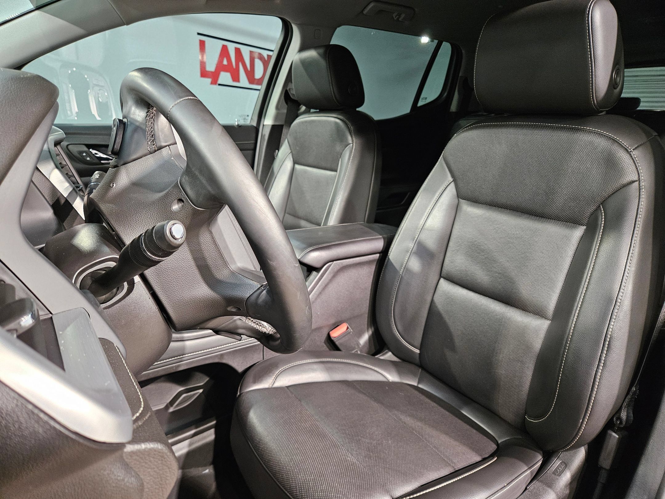 Used 2023 GMC Acadia SLT AWD/4WD image 25