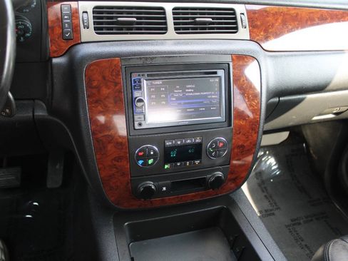 Used 2009 Chevrolet Silverado 1500 LTZ w/ LTZ Plus Package AWD/4WD image 19