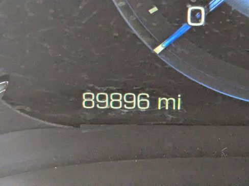 Used 2016 Cadillac Escalade Luxury image 35