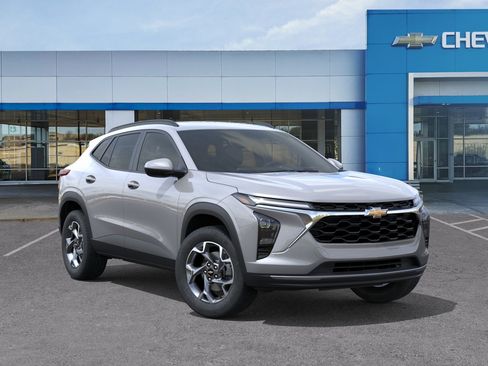 New 2026 Chevrolet Trax LT FWD image 8