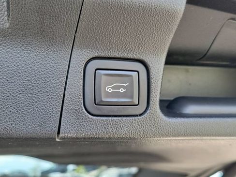 Used 2019 GMC Acadia SLT w/ Black Edition FWD image 8